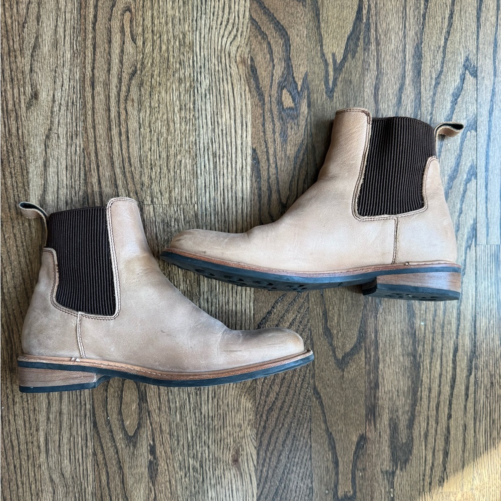Nisolo size 8 tan leather boots